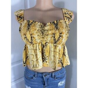 Event Women’s Top sz M Ruffled Crop  yellow snake Print